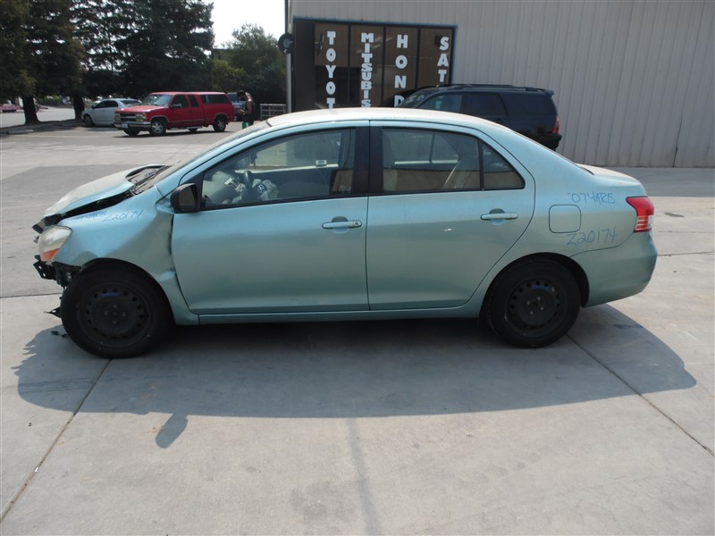 BAG Front Left Driver Side Door Window Glass For 2007-2012 Toyota Yaris 4-Door Sedan